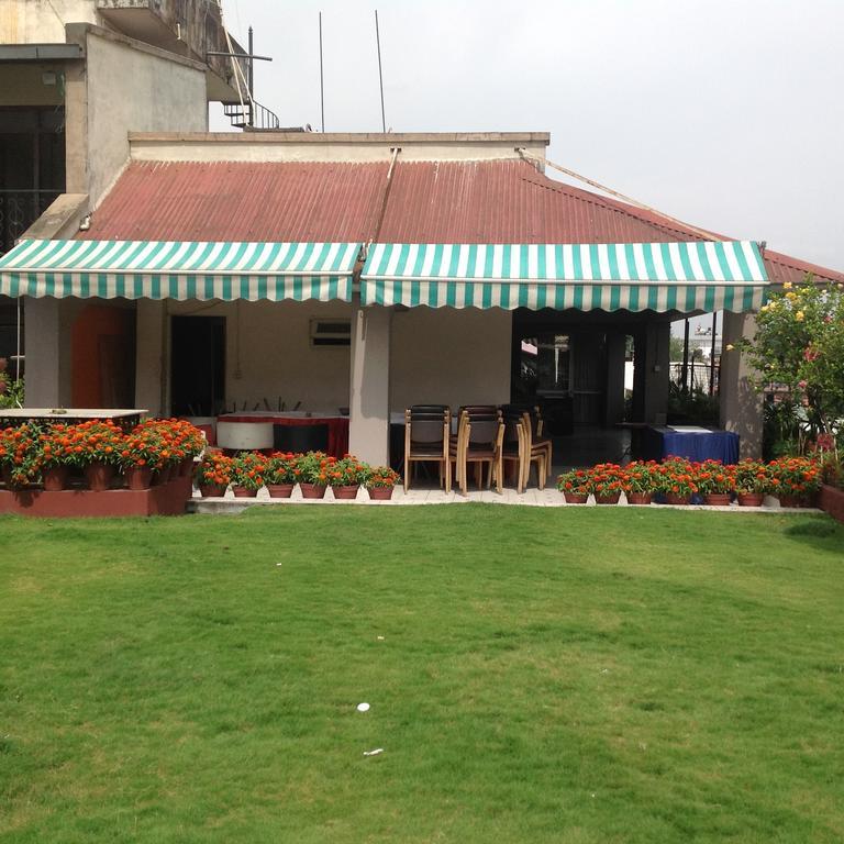 Hotel Mountain Kathmandu Exterior photo